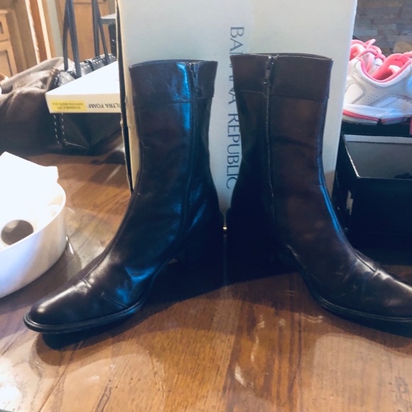 Banana Republic brown leather boots - Picture 3 of 7